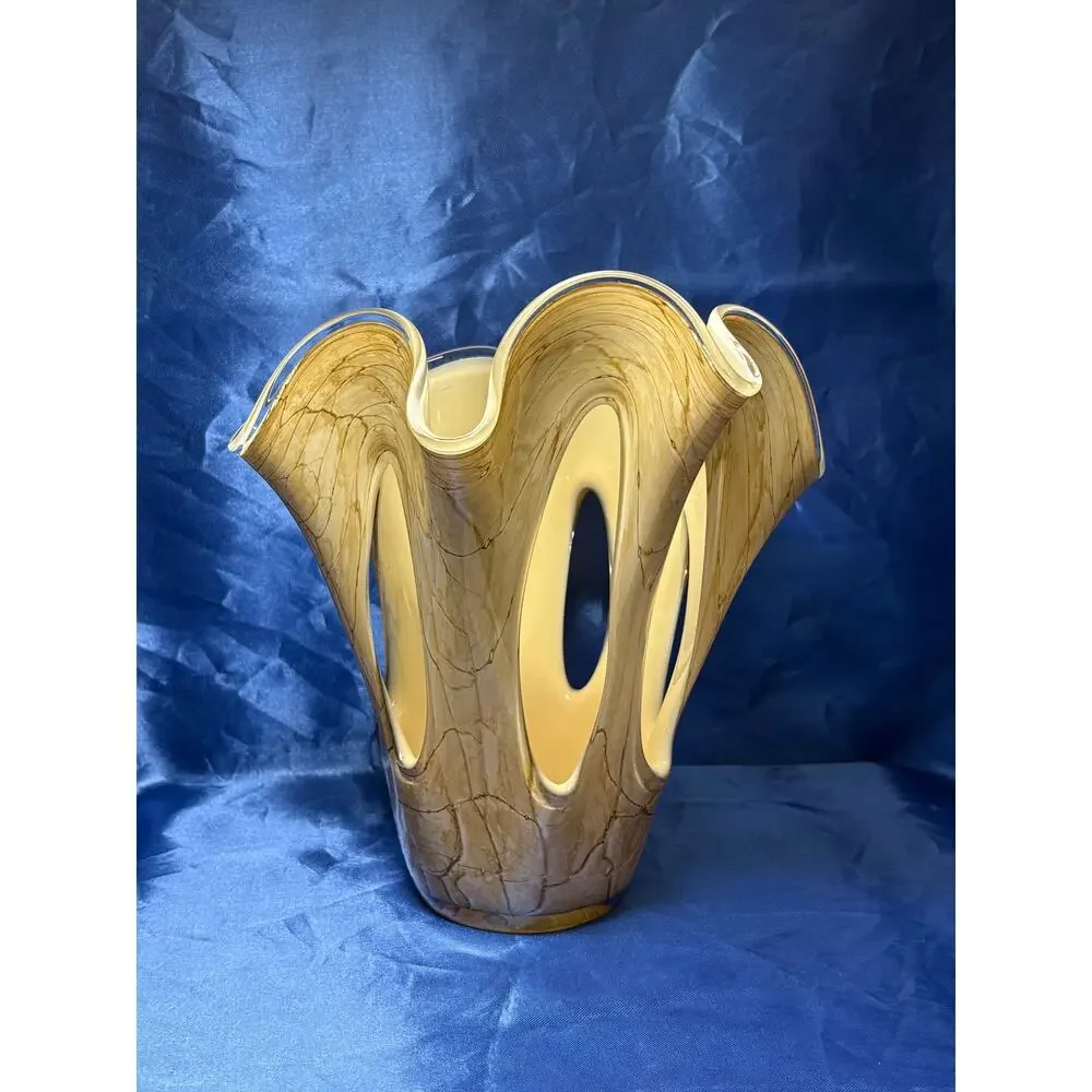 Cream Marble Design Handkerchief Contemporary Style Glass Vase